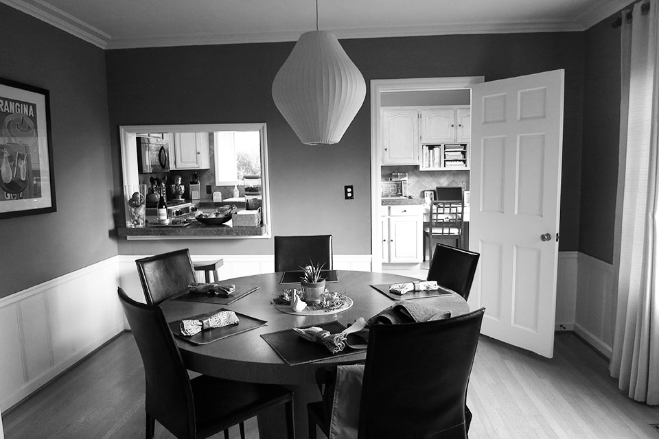 At the Alameda Modern, the existing kitchen was cramped and separated from the dining room. The existing kitchen had doors and windows on every wall, which made the space almost non-functional.